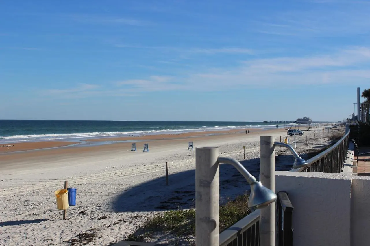 La Quinta By Wyndham Oceanfront Daytona Beach