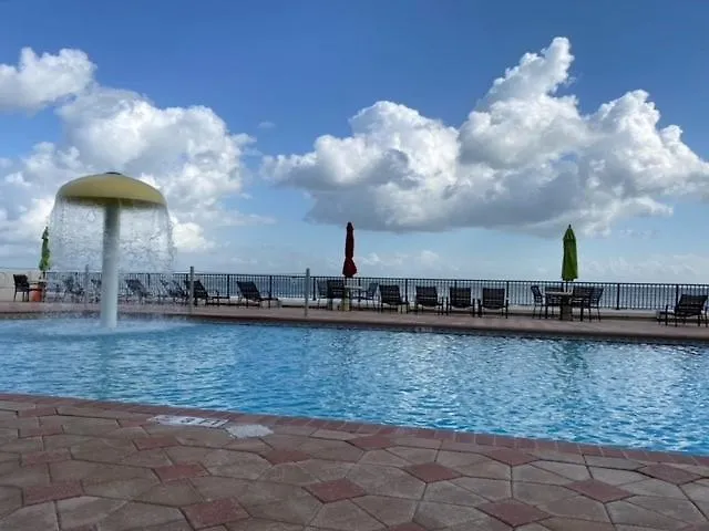 La Quinta By Wyndham Oceanfront Daytona Beach 3*,