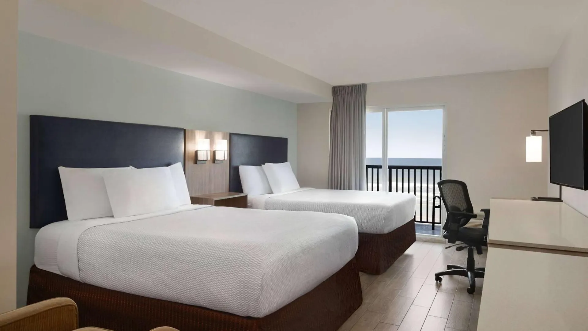 La Quinta By Wyndham Oceanfront Daytona Beach