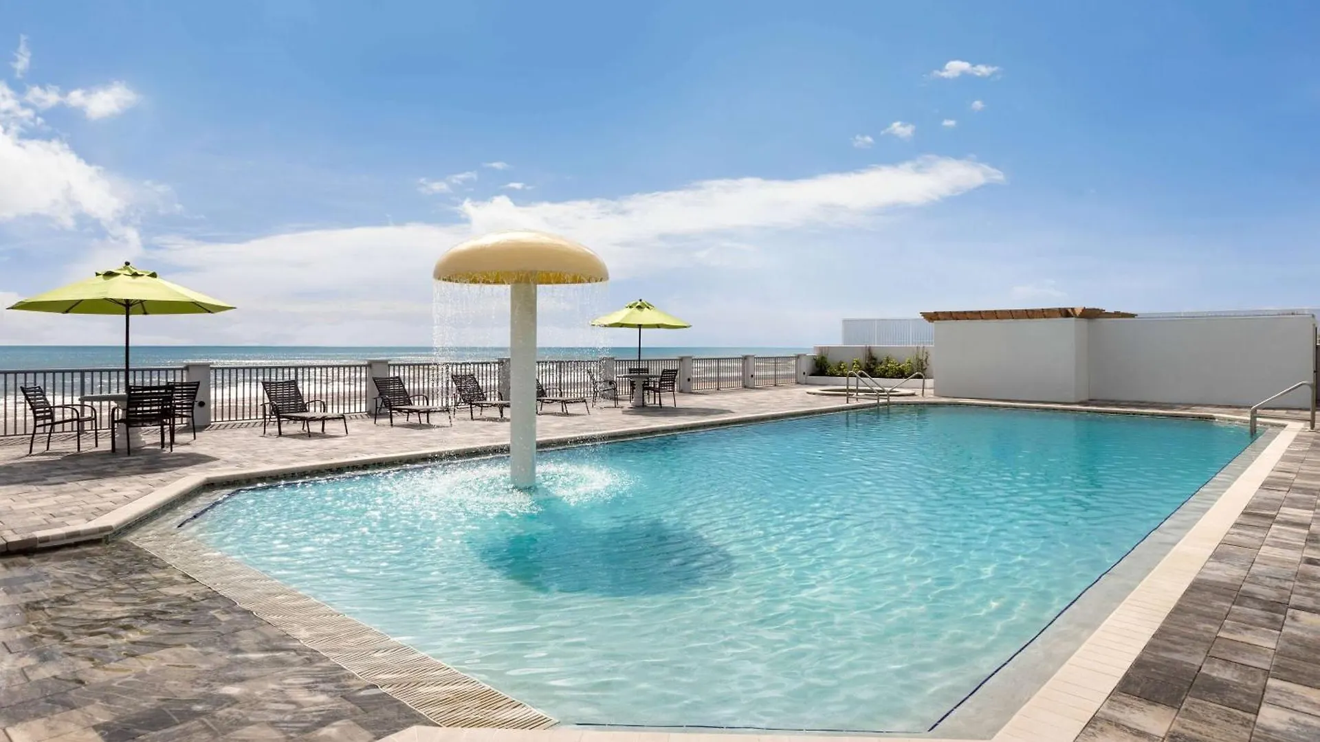 *** Hotel La Quinta By Wyndham Oceanfront Daytona Beach États-Unis